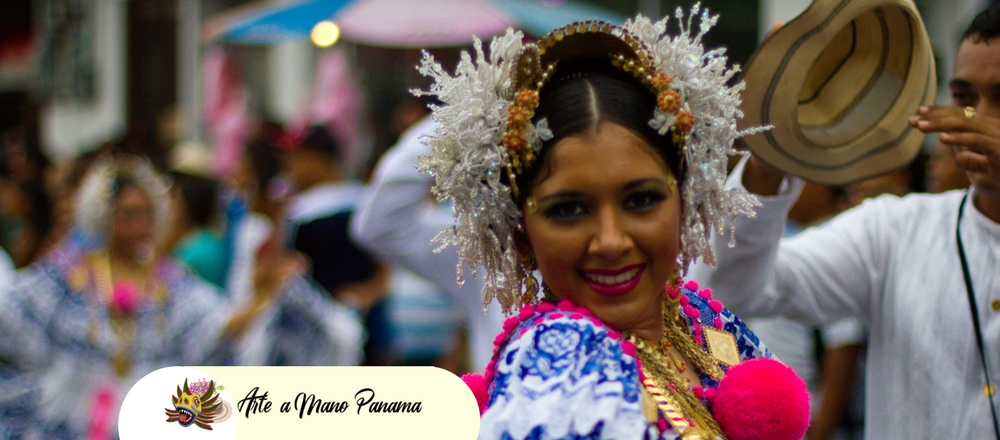 desfile-de-las-mil-polleras